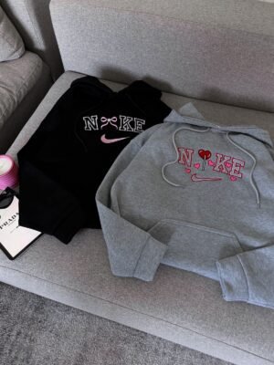 Hoodie "Coquette Love" - Sudadera con Bordado Especial